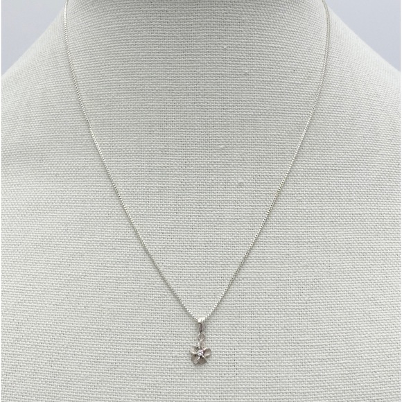 Vintage Sterling Silver Plumeria Flower Pendant Necklace - Picture 2 of 11